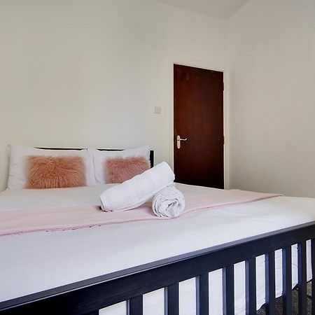 Sea La Vie Apartment Bournemouth Bagian luar foto